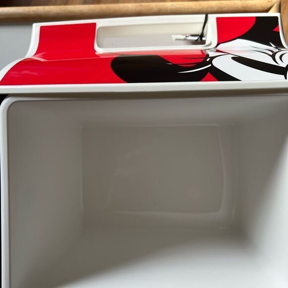 Disney Igloo Minnie Mouse 7 Qt Cooler - Picture 7 of 8